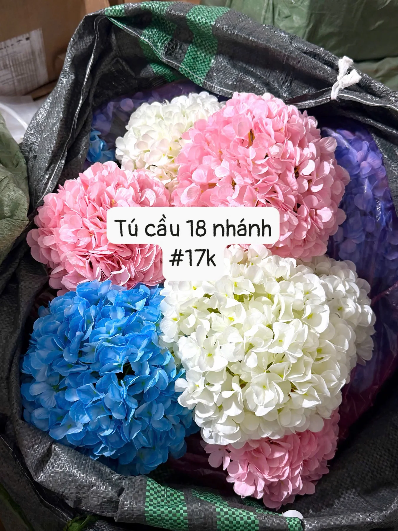Tú Cầu Size 30cm/18 nhánh